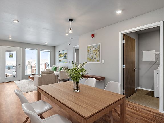 3rd image of 5011 Shelby Ave #312