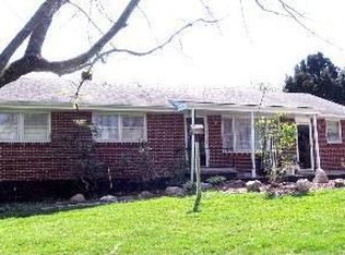 619 Lovely Mount Dr, Radford, VA 24141