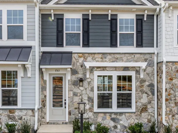 753 Park Ridge Dr, Crozet, VA 22932