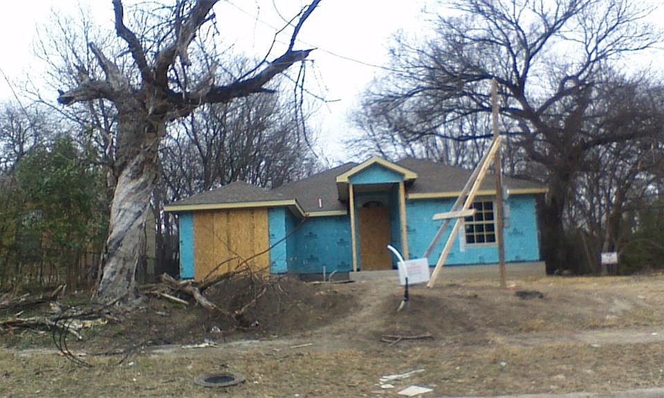 2nd image of 1719 Garza Ave