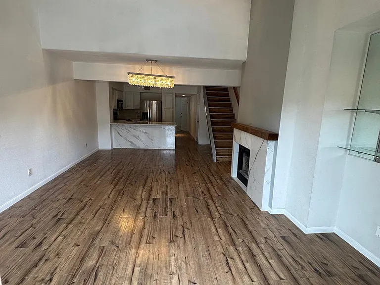2425 Holly Hall St #116 — Photo 7