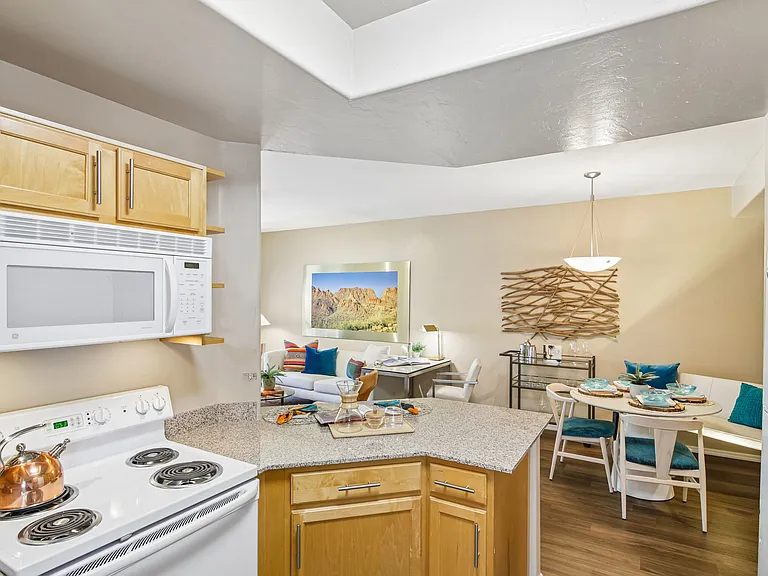 Golf Villas Apartments — Photo 6