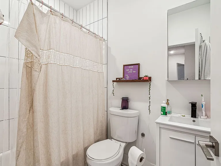 Modern New Luxury Temple Apartments — Photo 41