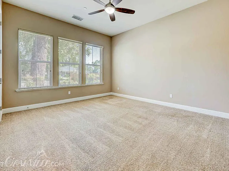 4809 N Sunset Ave — Photo 9