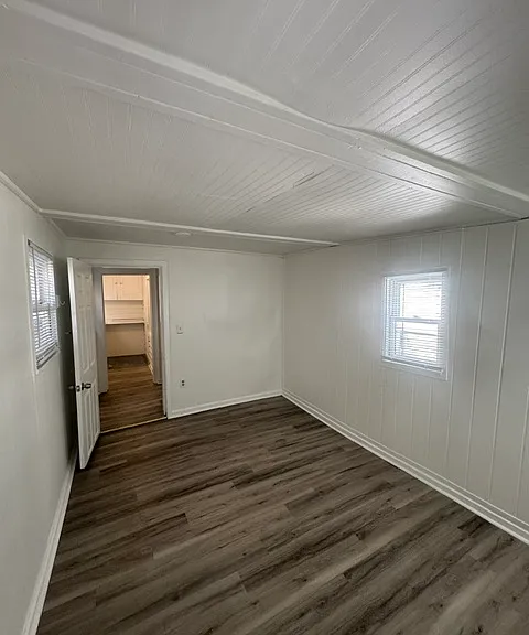 306 Walnut St — Photo 13
