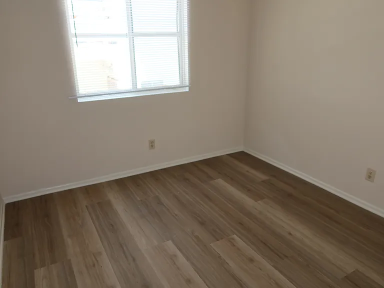 10753 Lawler St #6 — Photo 7