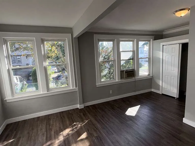 258 Keer Ave #1 — Photo 2