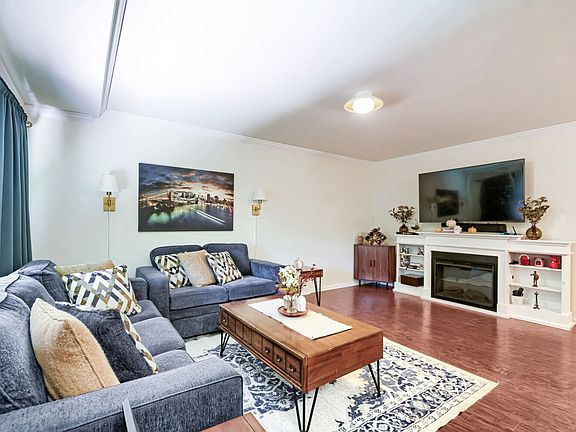 5th image of 1410 W Sherwin Ave #B