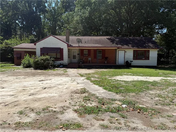 506 Stetson St, Clinton, NC 28328