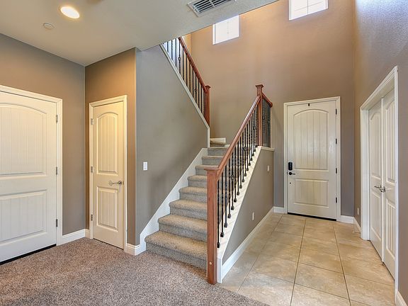 2nd image of 5062 Arlington Way