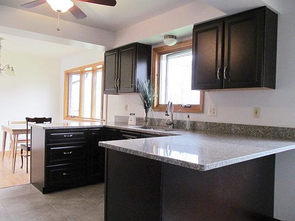2nd image of 7030 Middlebrook Blvd