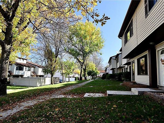 3rd image of 34 Raily Ct #1