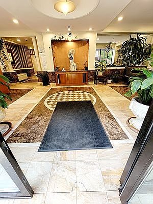 4th image of 143-51 Roosevelt Ave #4G