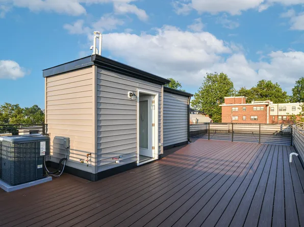 221 Columbia Avenue image 46 of 50