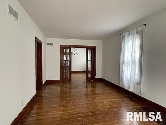 5th image of 823 W Virginia Ave