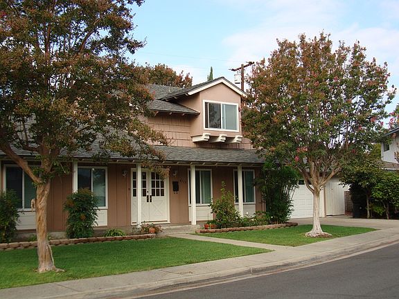 3rd image of 6115 Saint James Dr