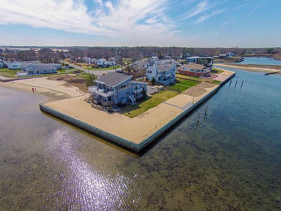 2nd image of 1 Bayside Avenue