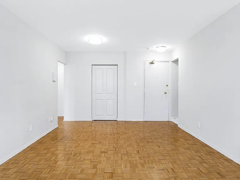 30 Speers Rd — Photo 6