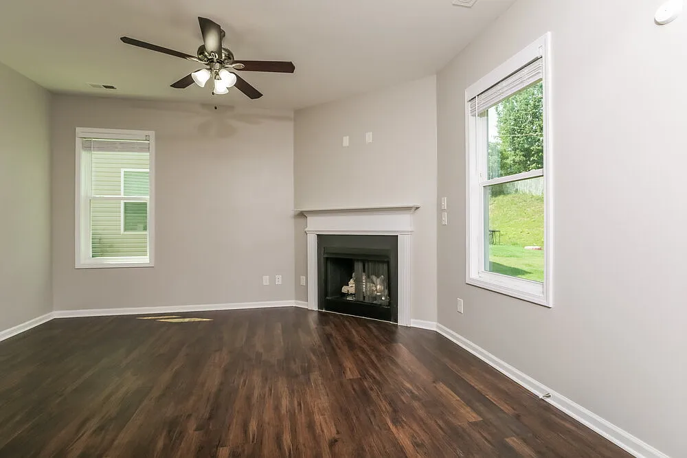 4 bed, 2.5 bath, 1395 sqft, $1,810 — Photo 4