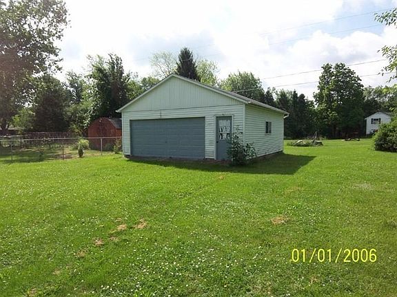 2nd image of 3891 Shawnee Trl