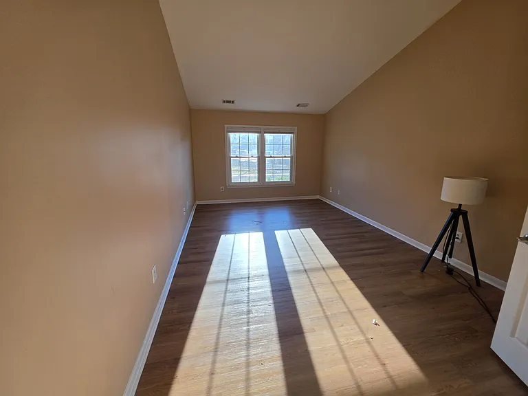 10952 Bloomingdale Dr — Photo 15
