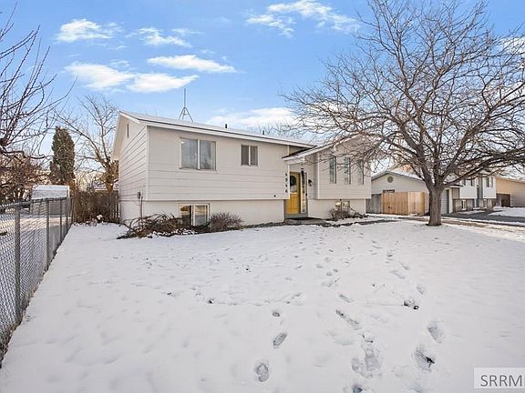 2nd image of 4946 Galena St