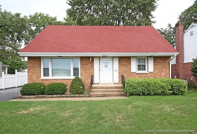 501 W Joe Orr Rd photo 1