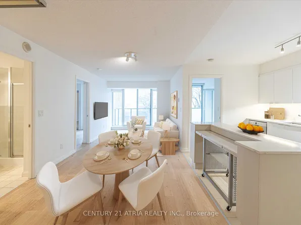 111 Elizabeth St #606, Toronto, ON M5G 1P7