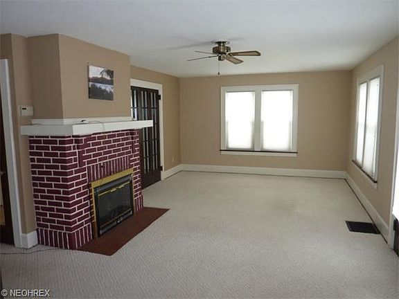 2nd image of 119 N Elmwood Ave
