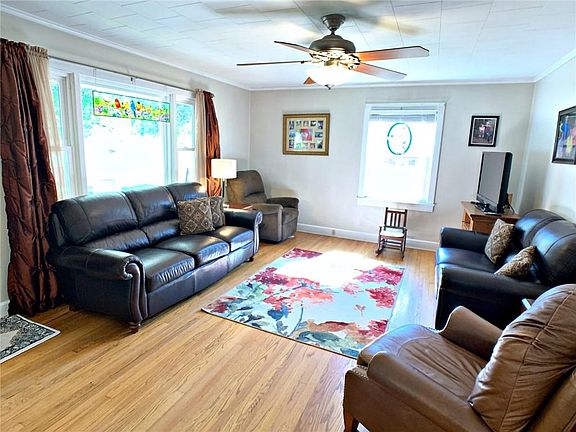4th image of 329 Eastover Cir NE