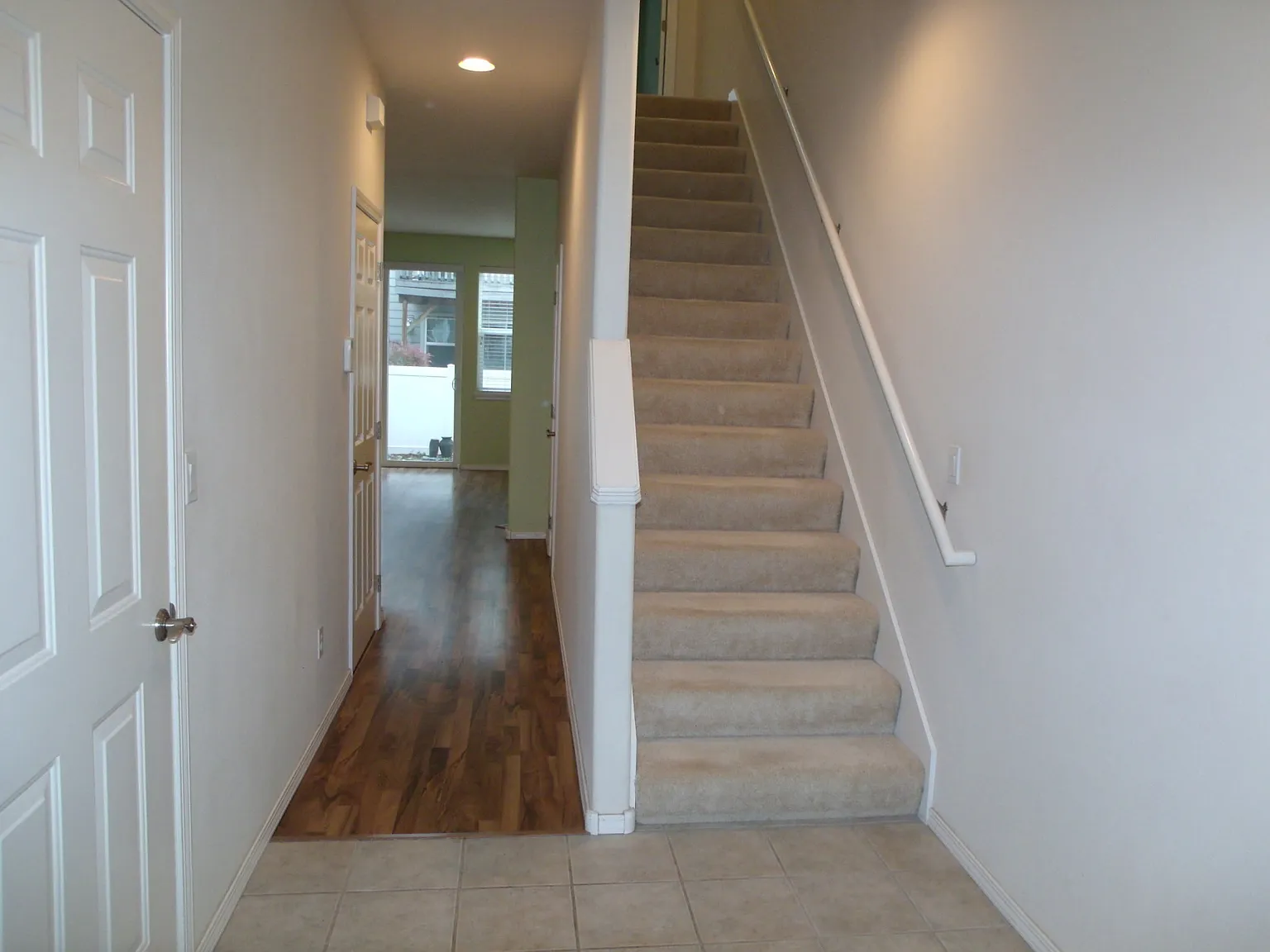 3 bed, 2.5 bath, 1370 sqft, $2,500 — Photo 1