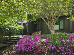 8 Westbrook Way, Eugene, OR 97405