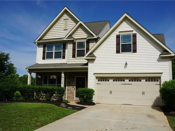 3008 Mirasol Ct, Walkertown, NC 27051