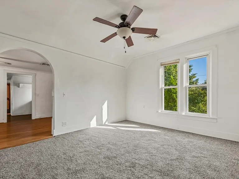 18 Madison St — Photo 4