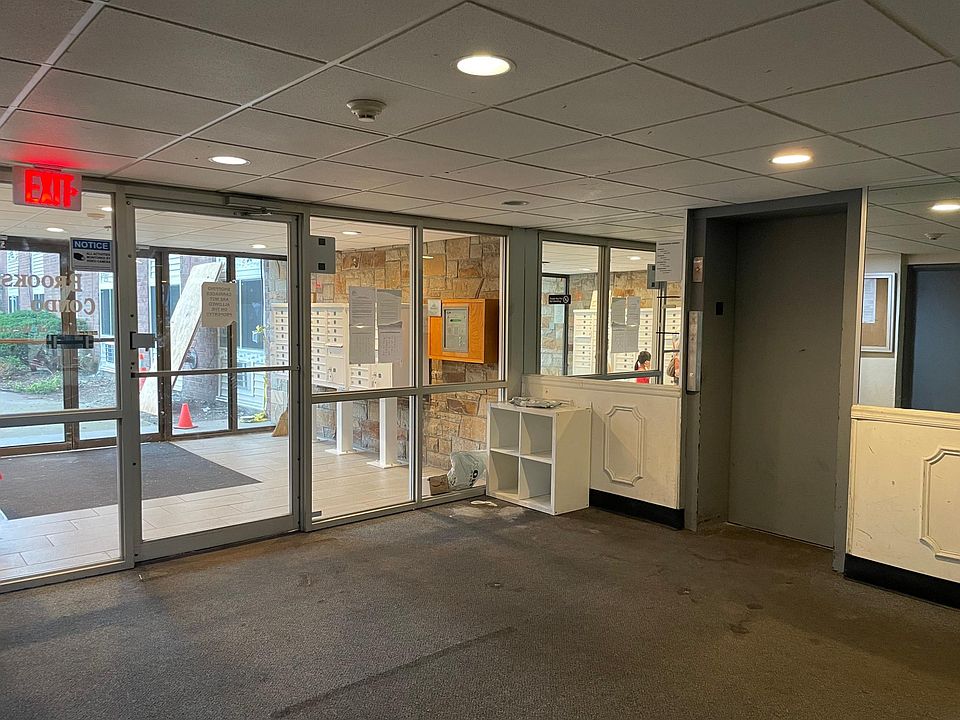 1st image of 215 Winter St APT 3K