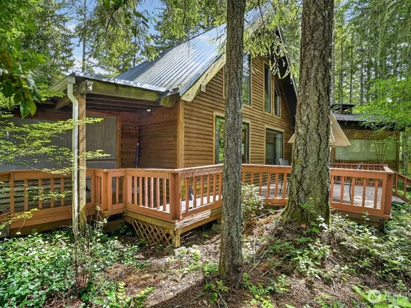31 N Mallard Way W, Hoodsport, WA 98548