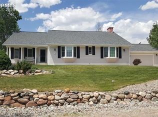 130 Huntington Beach Dr, Colorado Springs, CO 80921
