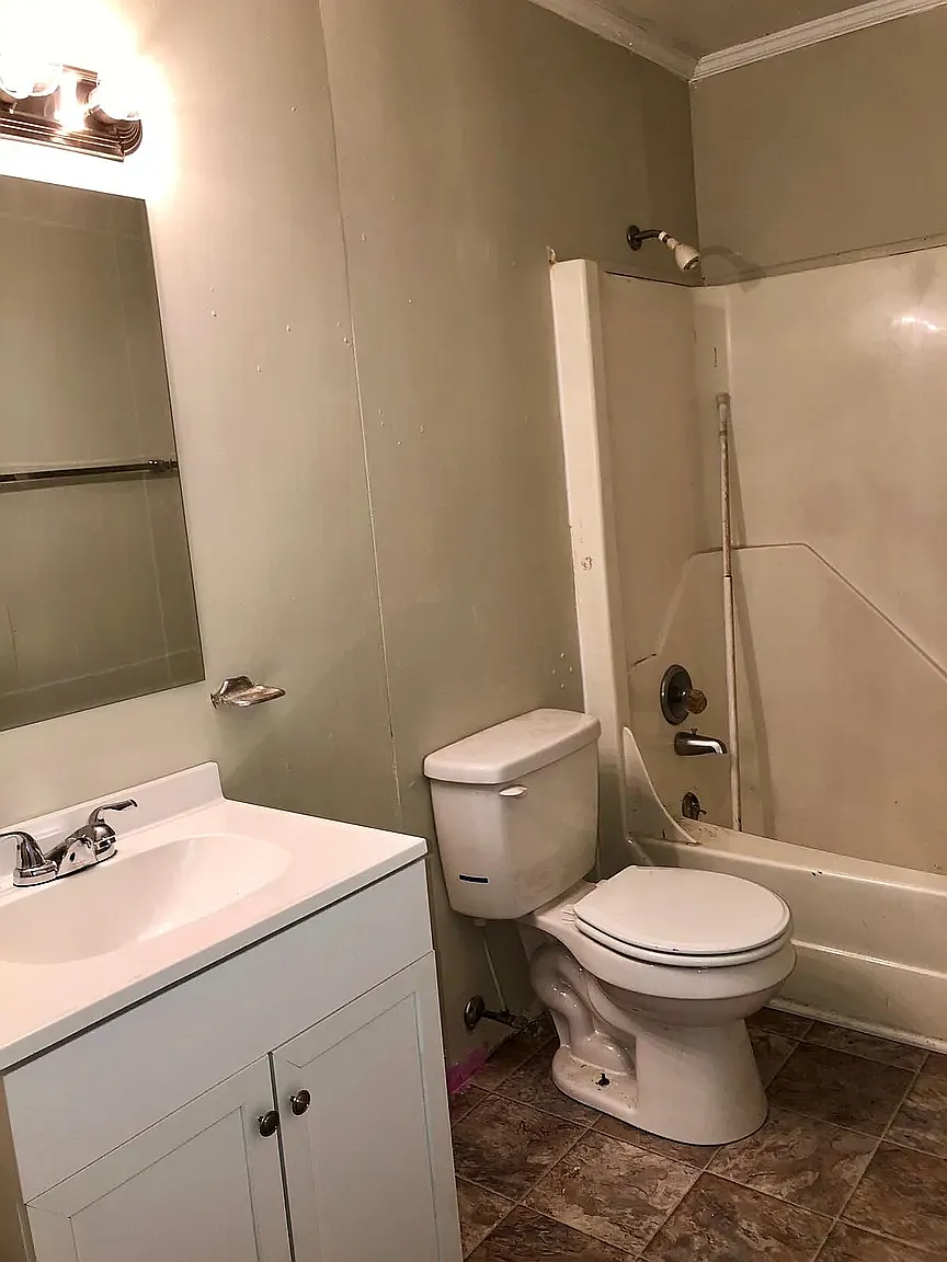 3 bed, 1200 sqft, $1,150 — Photo 3