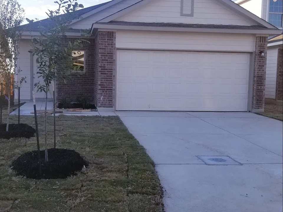 13518 Lily Ln