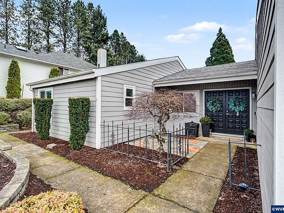3rd image of 5440 Norma Ave SE