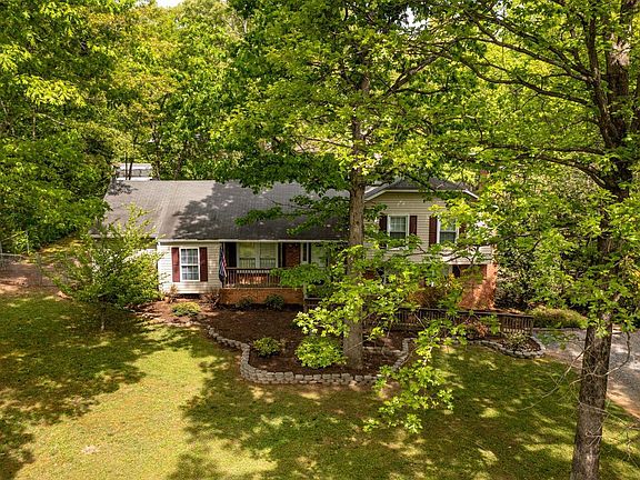 2nd image of 101 Valleywood Dr