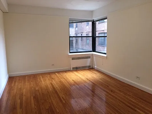 Rented by Strictly Realty Inc | media 2