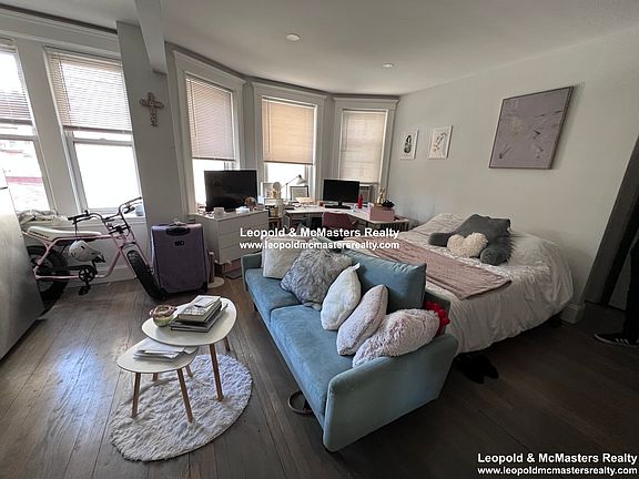 4th image of 110 Park Dr #16