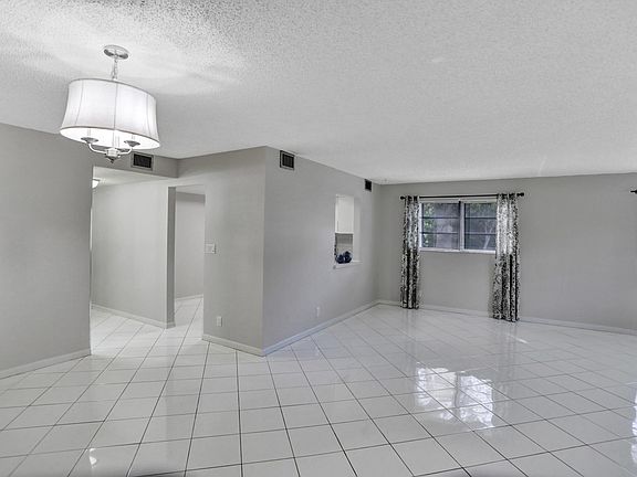 5th image of 1821 NE 40th Court #307