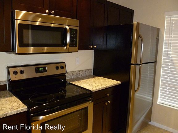 5th image of 5015 Palm Hill Dr APT 271