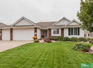 9403 Park View Blvd, La Vista, NE 68128