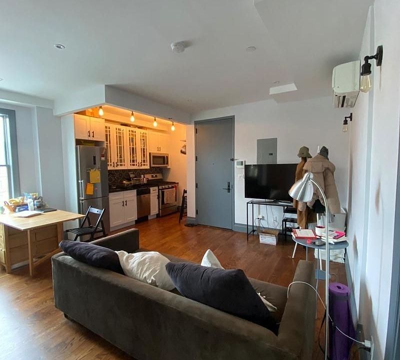 1st image of 264 Sullivan Pl #5EA