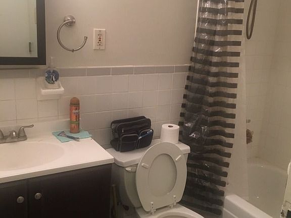 2nd image of 3032 31st St APT 3A