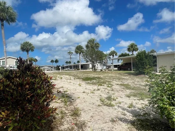17881 Bryan Ct, Fort Myers Beach, FL 33931