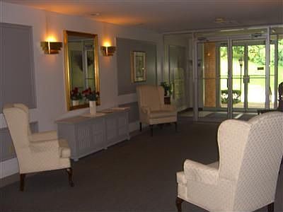 5th image of 3225 Southdale Dr APT 9
